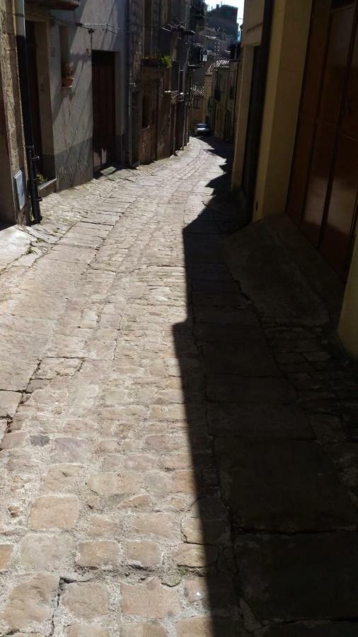 La Nicchia Di Gangi Appartement Buitenkant foto